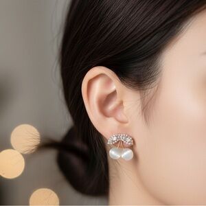 Elegant Gold and White Earrings
